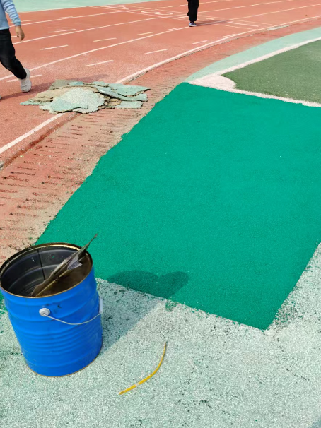 厦门球场翻新修补改造专项服务介绍